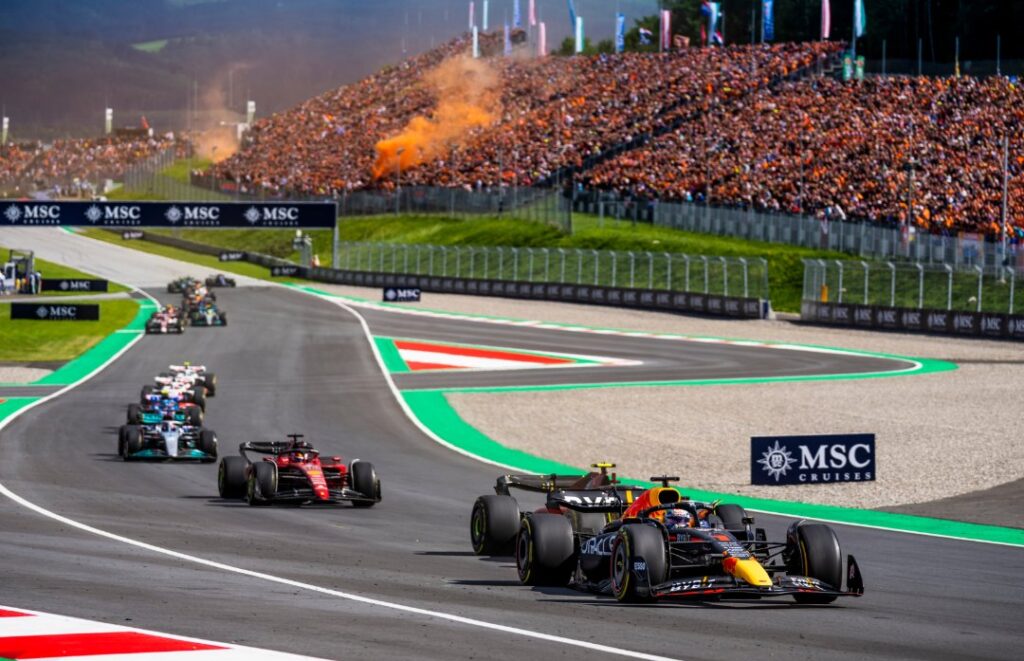 Memasuki Paruh Musim yang Ketat, Lewis Hamilton Siap Tebar Ancaman bagi Kimi Antonelli di F1 GP Austria 2026 F1 GP Austria 2026 Memasuki Paruh Musim yang Ketat, Lewis Hamilton Siap Tebar Ancaman bagi Kimi Antonelli di F1 GP Austria 2026