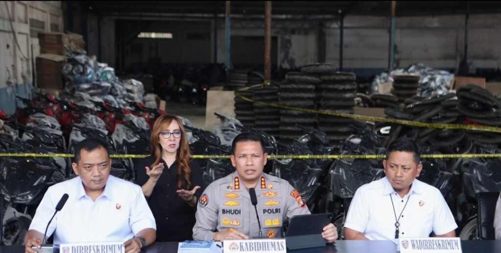 Polda Metro Jaya Sita 1.494 Motor Ilegal, Sebagian Diduga Akan Dikirim ke Tahiti dan Togo Polda Metro Jaya Sita 1.494 Motor Ilegal, Sebagian Diduga Akan Dikirim ke Tahiti dan Togo