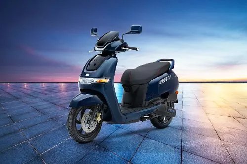 TVS Pajang iQube S di Jakarta Fair 2026, Motor Listrik dengan Jarak Tempuh Klaim 115 Km TVS Pajang iQube S di Jakarta Fair 2026, Motor Listrik dengan Jarak Tempuh Klaim 115 Km