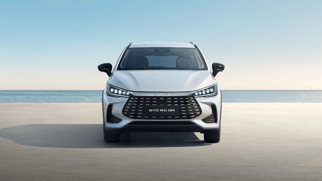 BYD M6 DM Mulai Dikirim ke Dealer Indonesia