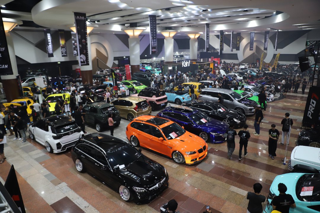 International Auto Modified Surabaya 2026 Ramaikan Tunjungan Plaza, Honda Civic FD dan Toyota FT86 Raih Gelar KingKategori: Event CoverageSlug: iam-surabaya-2026-honda-civic-fd-toyota-ft86-raih-gelar-kingExcerpt: IAM Surabaya 2026 sukses digelar di Tunjungan Plaza dengan Honda Civic FD meraih The King Wild dan Toyota FT86 Series meraih The King Mild.Meta Description: IAM Surabaya 2026 sukses digelar di Tunjungan Plaza, menghadirkan Honda Civic FD dan Toyota FT86 sebagai peraih gelar King.Focus Keyphrase: IAM Surabaya 2026Supporting Keywords: International Auto Modified Surabaya, The King Wild Honda Civic FD, The King Mild Toyota FT86, Tunjungan Plaza Surabaya, modifikasi Surabaya 2026Status: draftLabel Media: Editorial Coverage