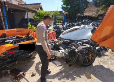 Youtuber Andra ST Alami Kecelakaan, Supercar McLaren 720S Terbelah Dua di Sukoharjo