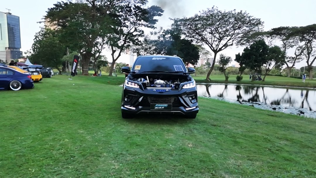 Toyota Fortuner GR 2.8 Kasanopa: Diesel Modif yang Tidak Lupa Fungsi Harian